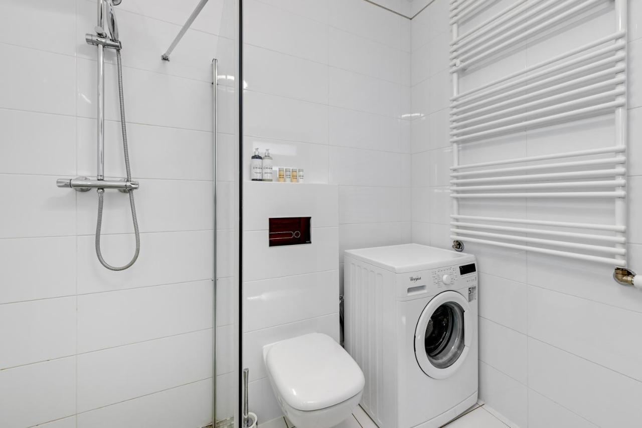 Downtown Apartments Sadova City Center & Parking Danzica Esterno foto