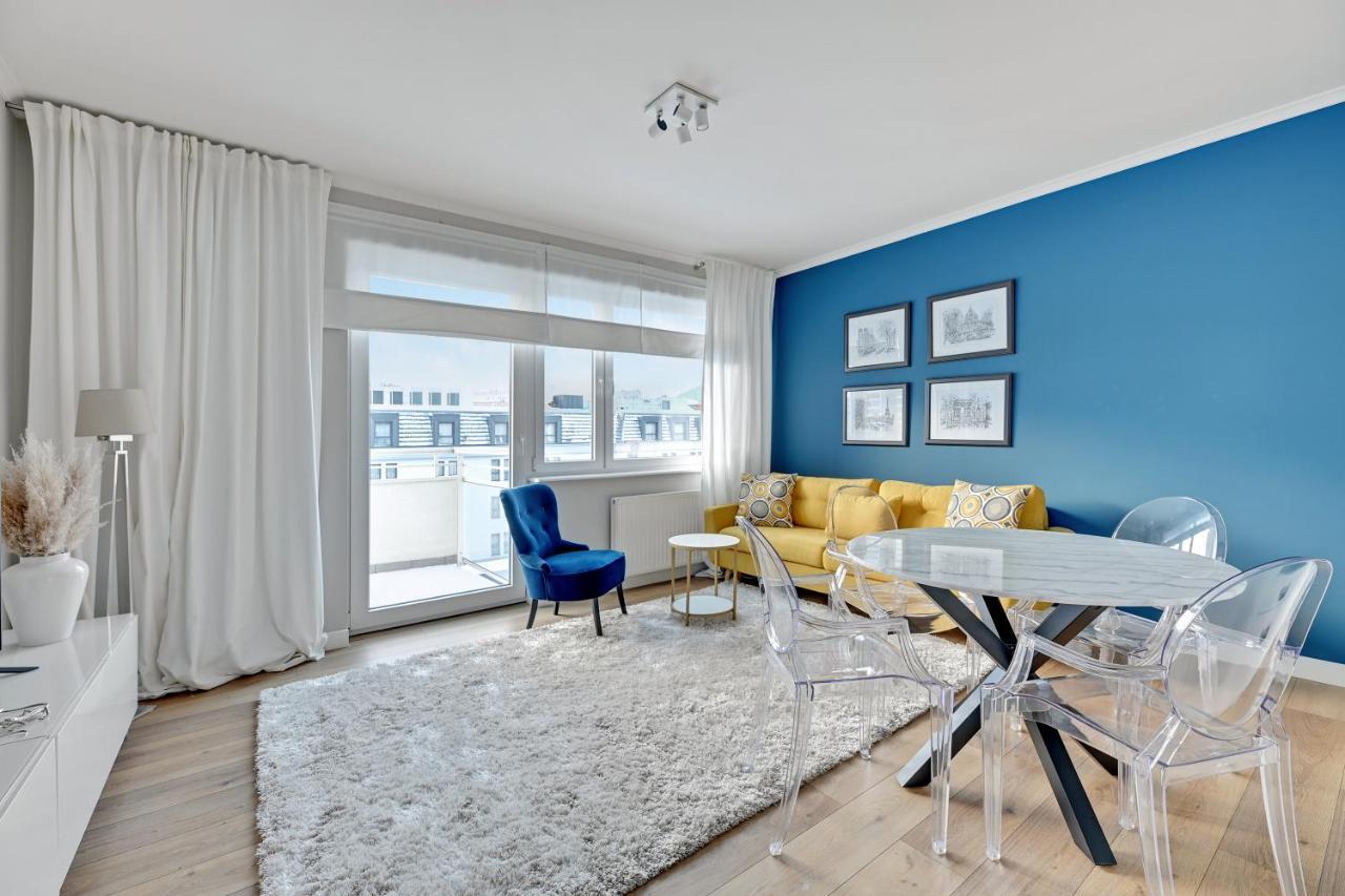 Downtown Apartments Sadova City Center & Parking Danzica Esterno foto