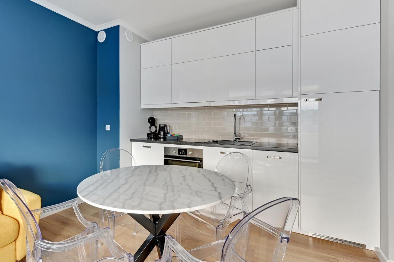 Downtown Apartments Sadova City Center & Parking Danzica Esterno foto