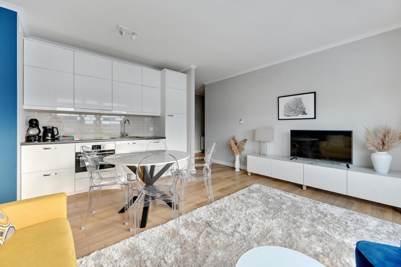 Downtown Apartments Sadova City Center & Parking Danzica Esterno foto
