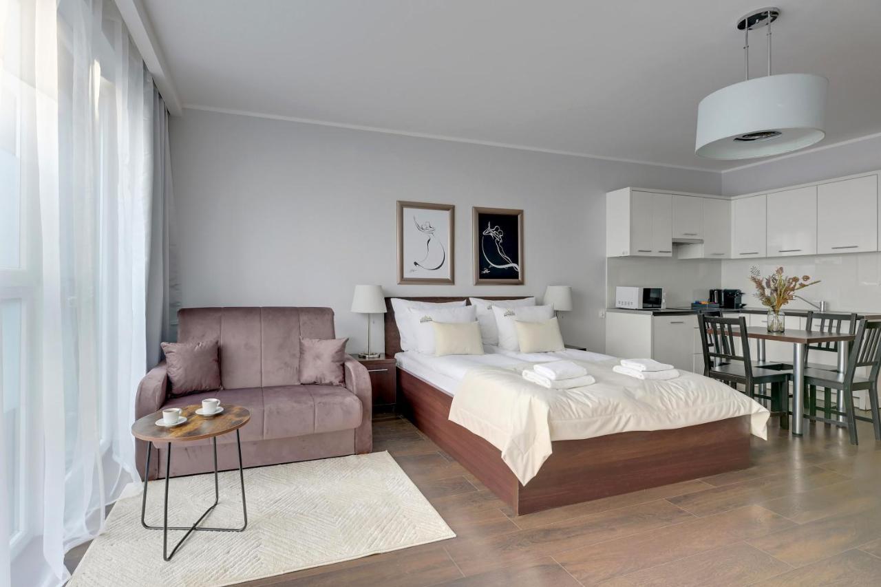 Downtown Apartments Sadova City Center & Parking Danzica Esterno foto
