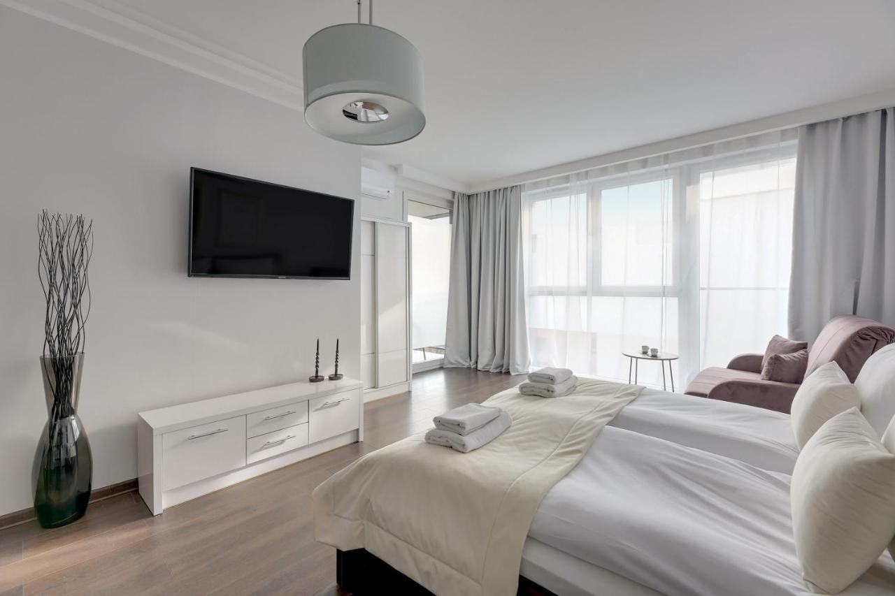 Downtown Apartments Sadova City Center & Parking Danzica Esterno foto